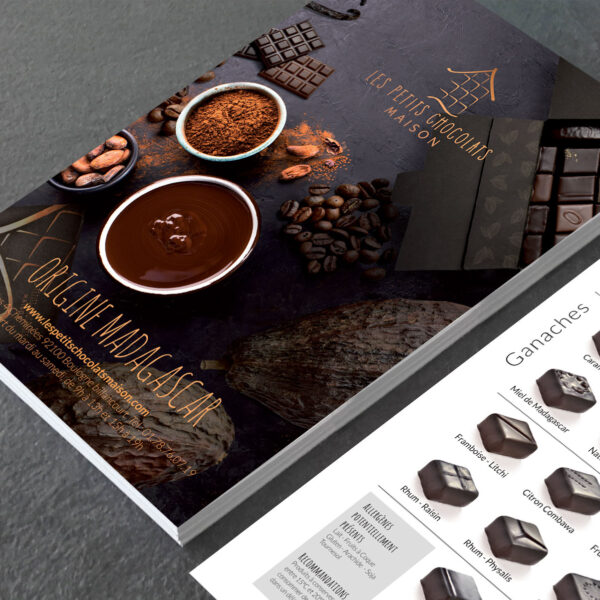 Design de flyers pour la chocolaterie Les Petits Chocolats Maison pour présenter les ganaches et pralinés