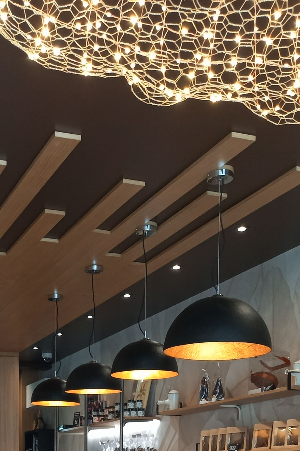 Designdelo-conception-agencement-conseil-professionnels-boutique-chocolat-7 Détail plafond