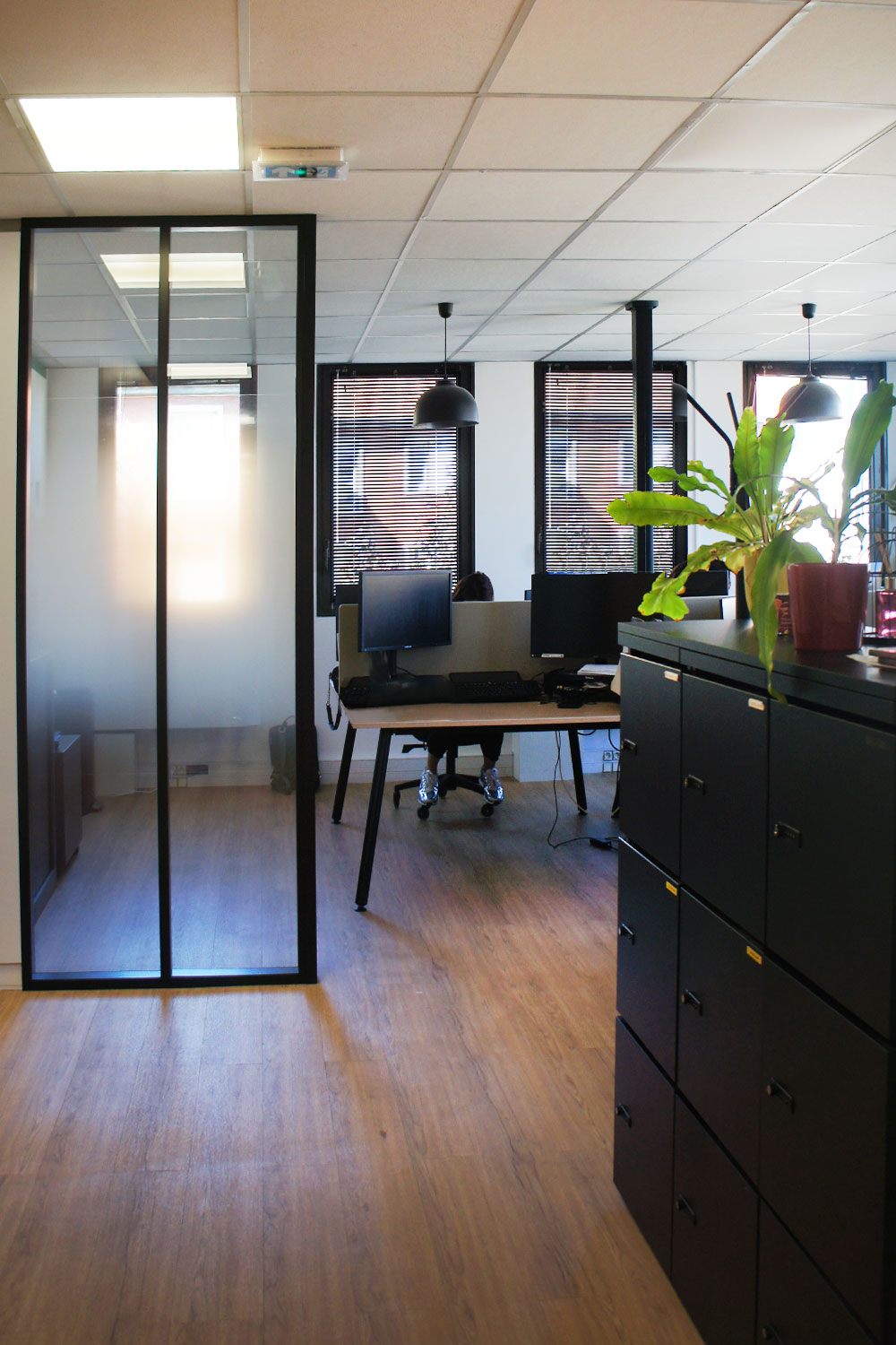 Designdelo-conception-agencement-conseil-professionnels-bureaux-13